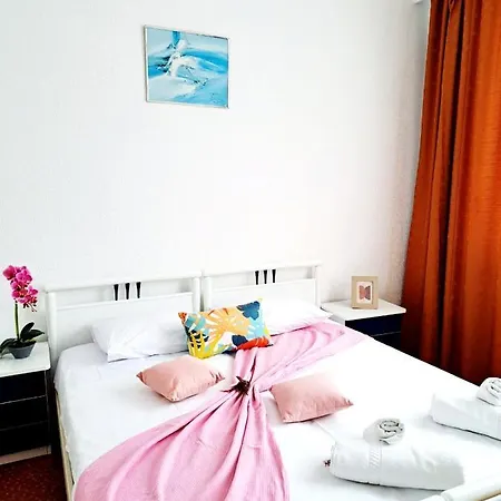 Complex Arges - Garden & Retreat