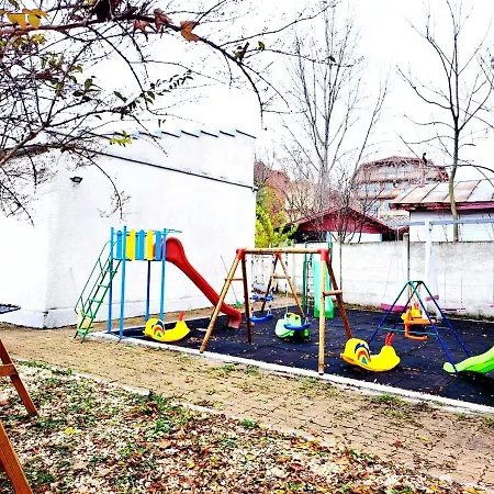 Complex Arges - Garden & Retreat ホテル