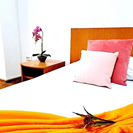 Complex Arges - Garden & Retreat 2* エフォリエ・ノルド