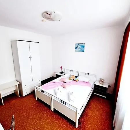 Complex Arges - Garden & Retreat ホテル