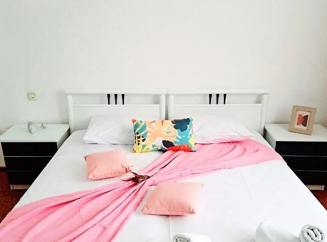 Complex Arges - Garden & Retreat Szálloda 2*